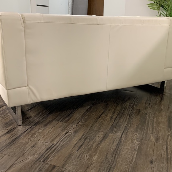 Two piece sofas - Picture 12 of 15